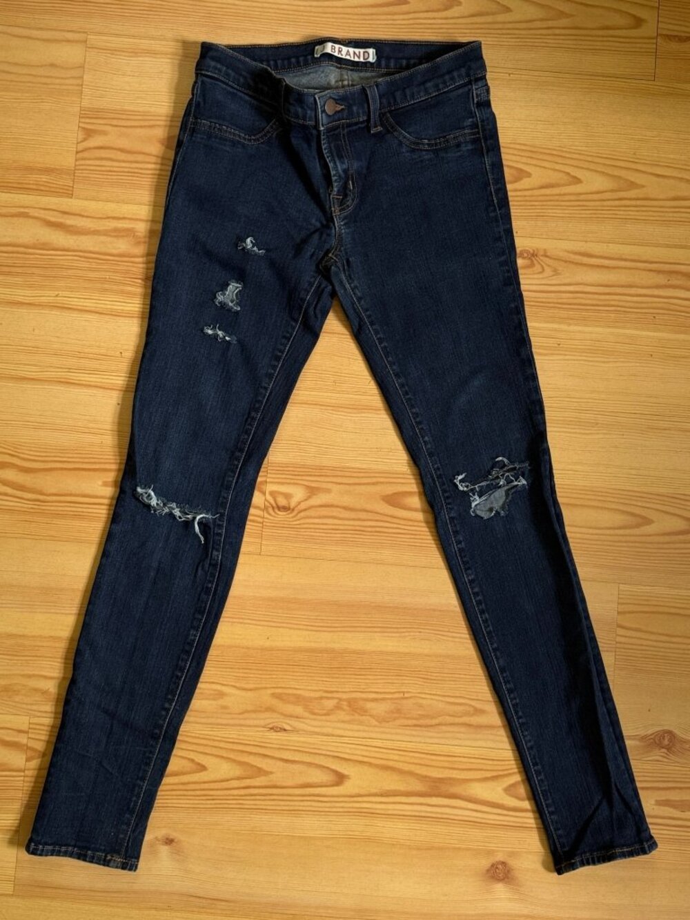 Skinny Jeans Distressed Ripped Knee Blue Denim Low Rise J Brand Size 27
